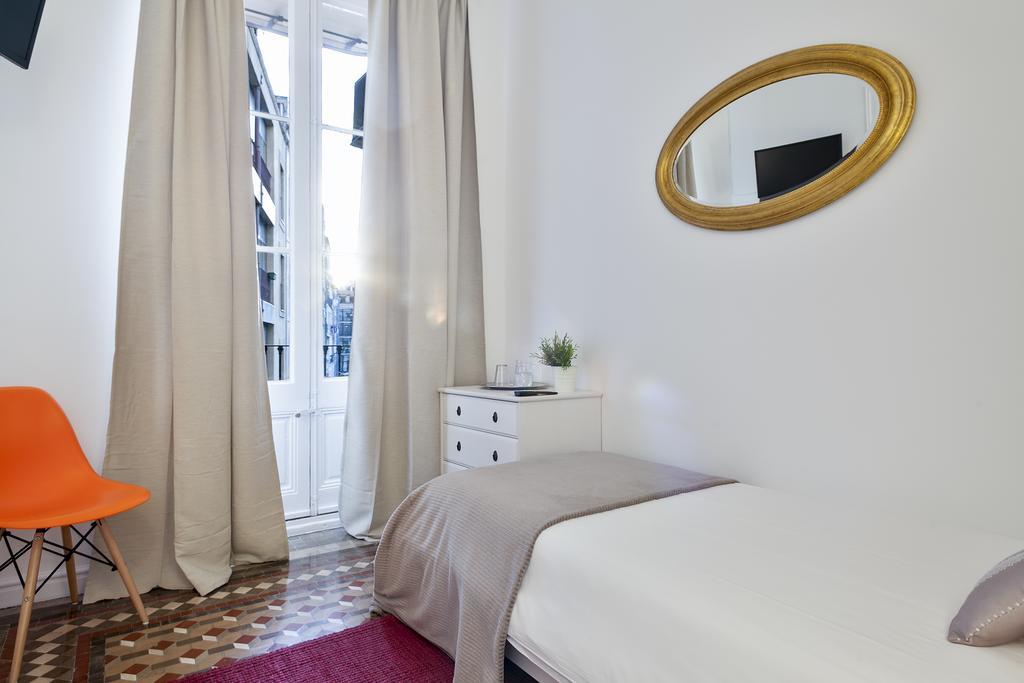 Plaza Catalunya Couette-café Barcelone